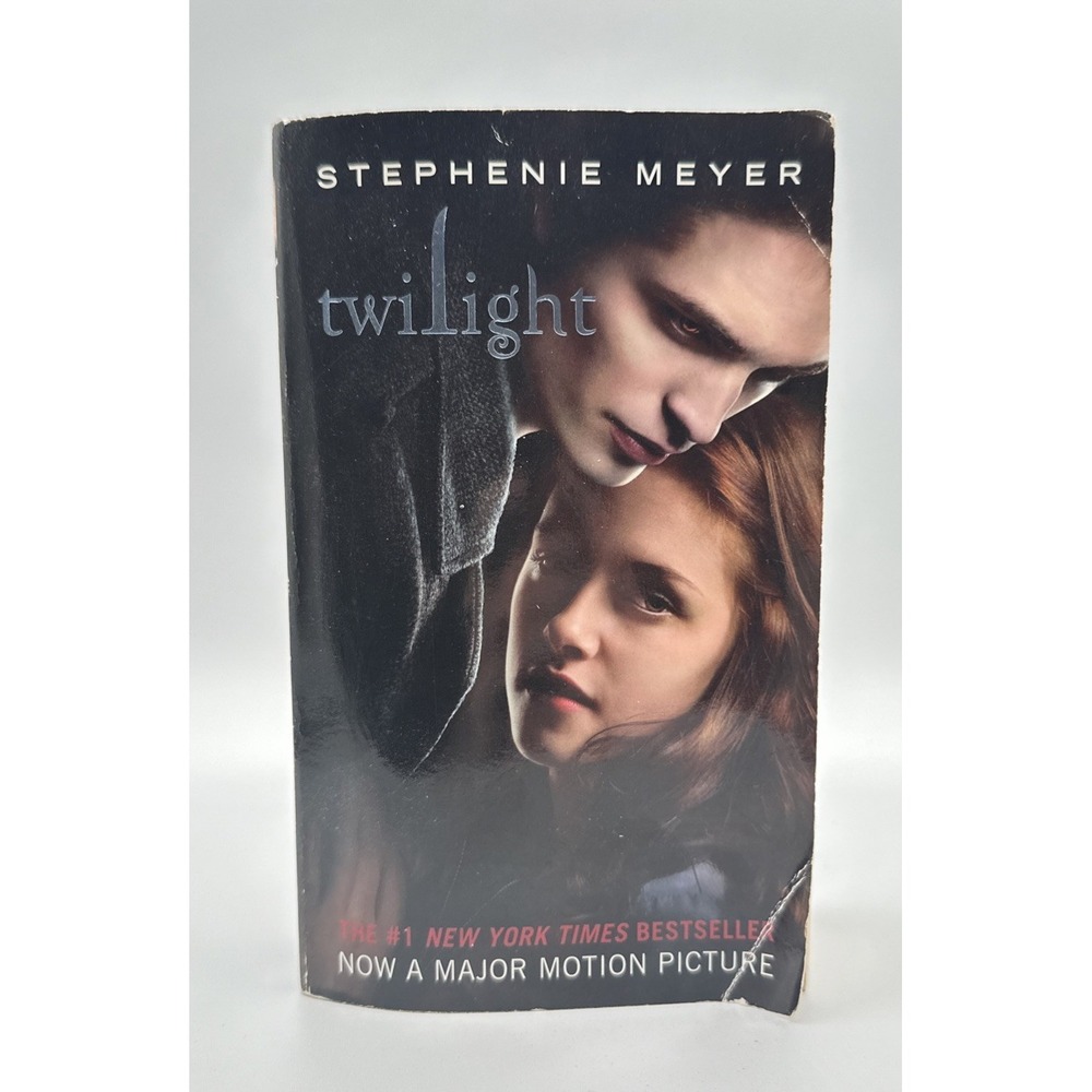 Twilight by Stephenie Meyer 2008 Mass‎ Market Paperback Book
